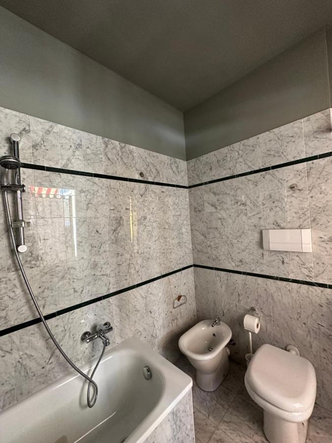 Napule...E Apartments Пескиера дел Гарда Екстериор снимка